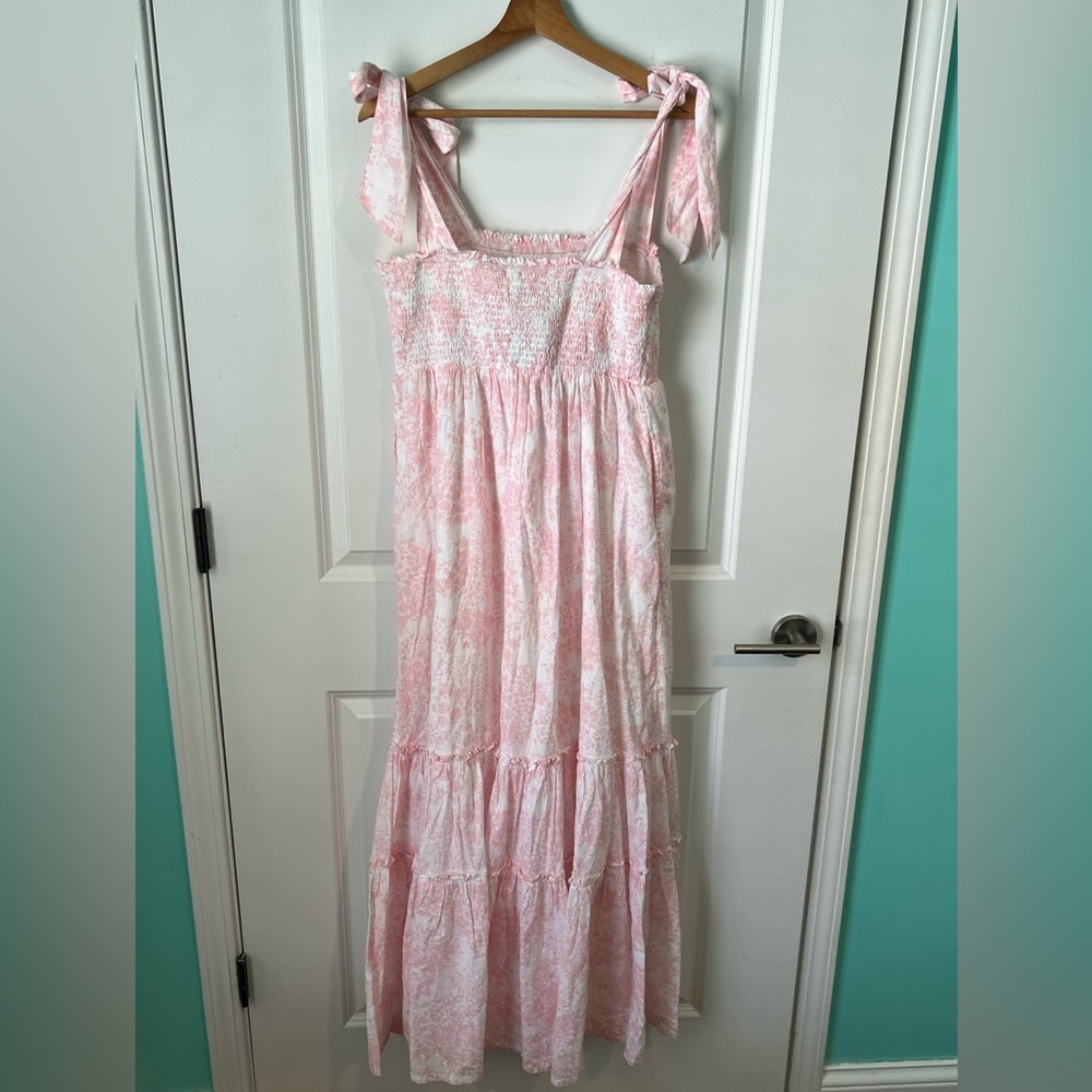 Crown & Ivy Light Pink Patterned Maxi Dress - Picture 4 of 9